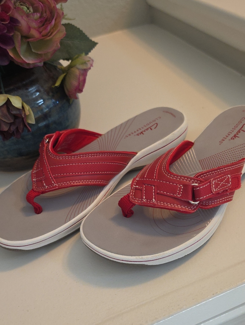 Clarks Red and Gray Women's Thong Sandals